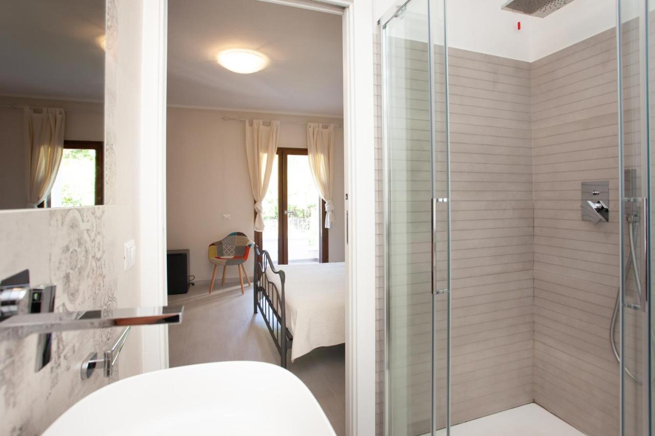 Lu Lioni Rooms San Teodoro  Exterior foto
