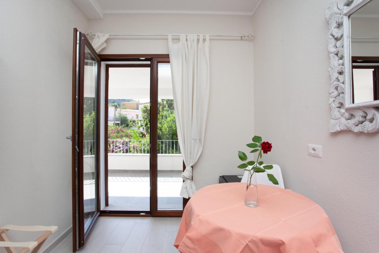 Lu Lioni Rooms San Teodoro  Exterior foto